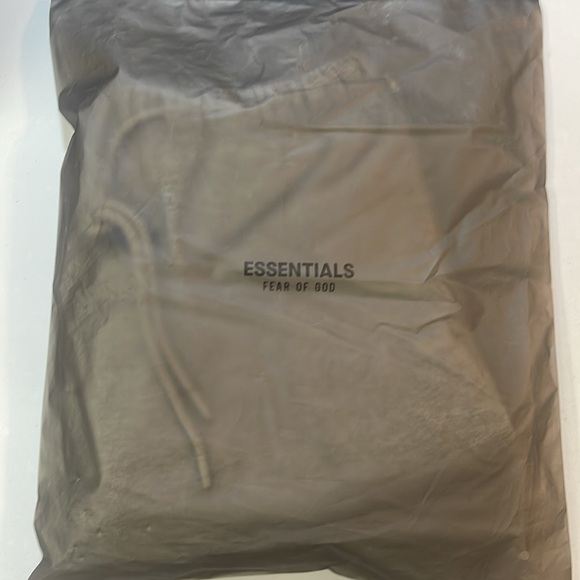 Fear of god essentials dark heather 2024 sweat shorts - Picture 8 of 8